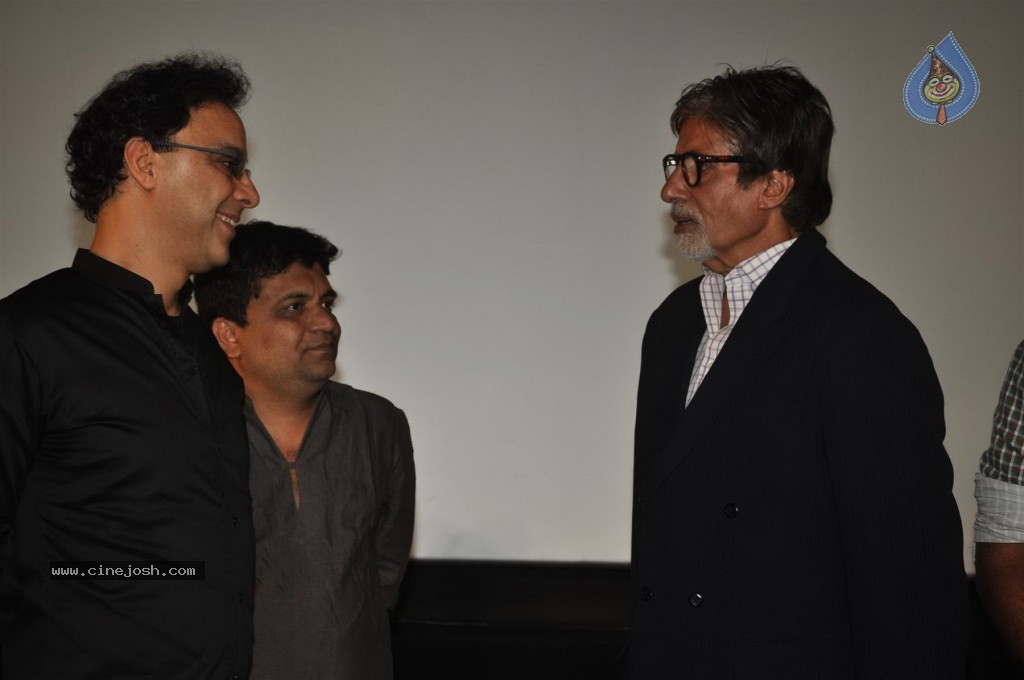 Big B at Eklavya Special Show - 10 / 31 photos