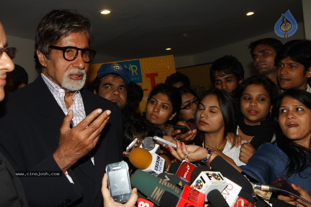 Big B at Eklavya Special Show - 21 / 31 photos