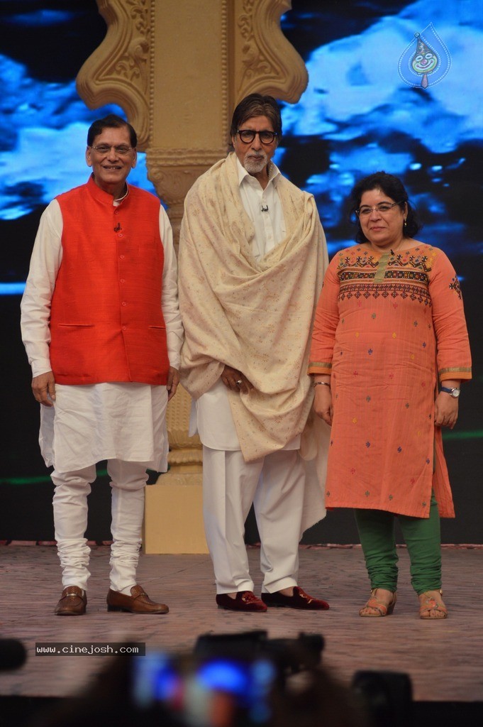 Big B for NDTV Mission Swachh Bharat Abhiyaan - 46 / 148 photos