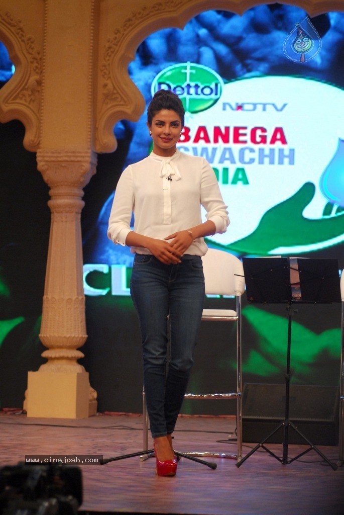 Big B for NDTV Mission Swachh Bharat Abhiyaan - 100 / 148 photos