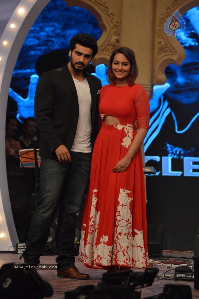 Big B for NDTV Mission Swachh Bharat Abhiyaan - 116 / 148 photos