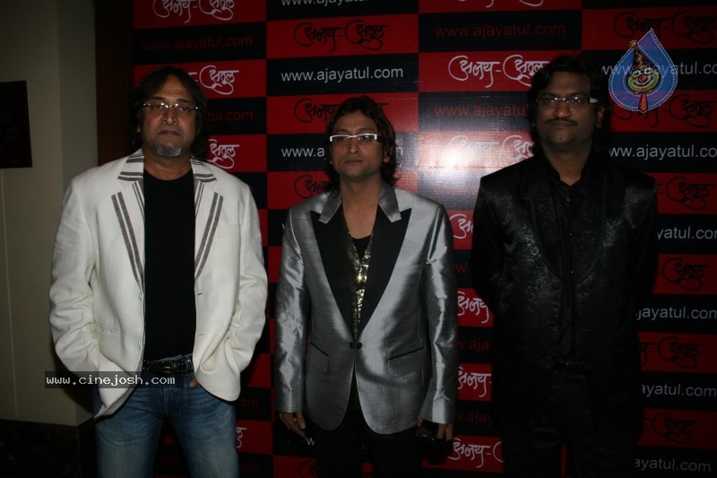 Big B, Raj Thackeray at a website launch. - 27 / 29 photos