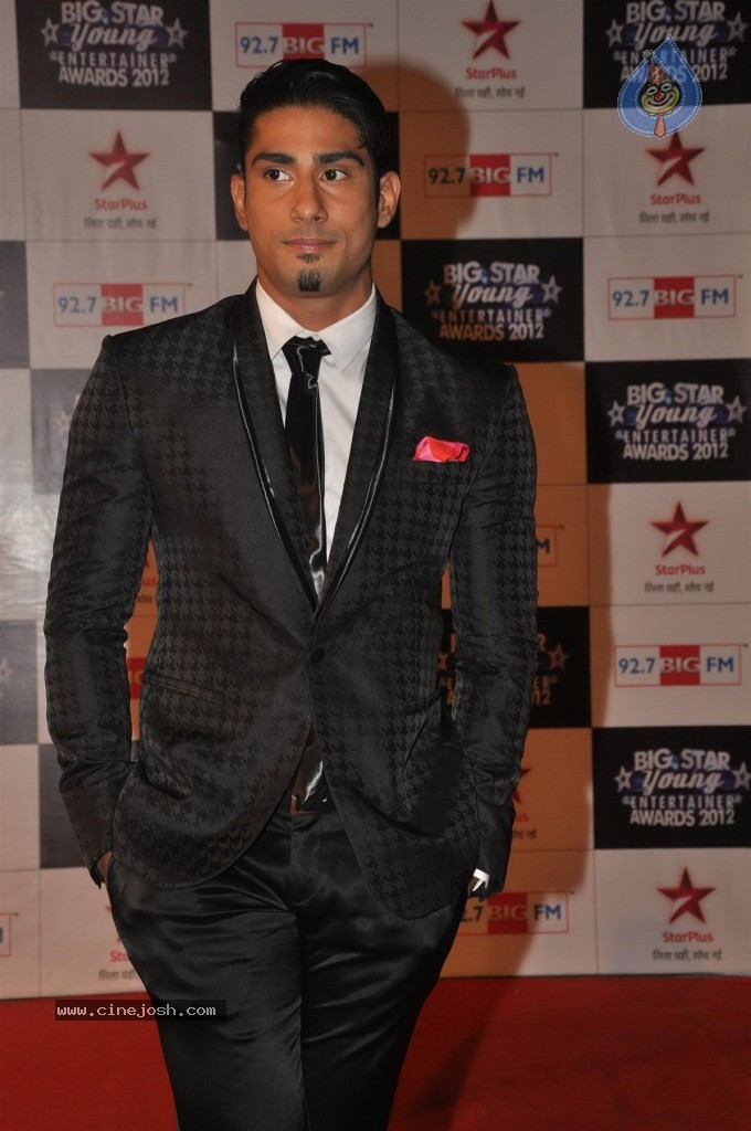 Big Star Young Entertainer Awards 2012 - 57 / 57 photos