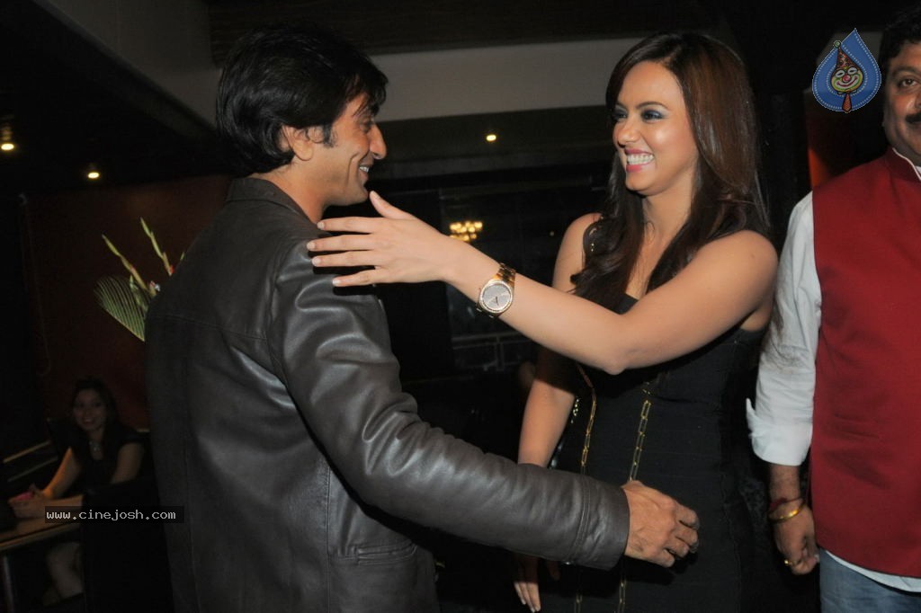 Bigg Boss 100 days Celebrations - 38 / 67 photos