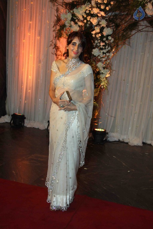 Bipasha Basu Wedding Reception Photos 1 - 48 / 58 photos