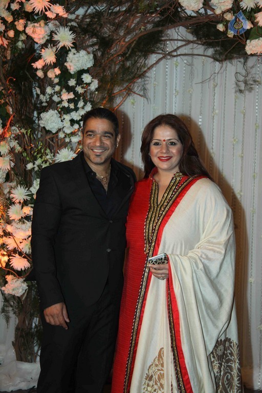 Bipasha Basu Wedding Reception Photos 2 - 54 / 60 photos