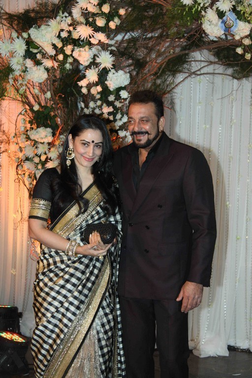 Bipasha Basu Wedding Reception Photos 2 - 59 / 60 photos