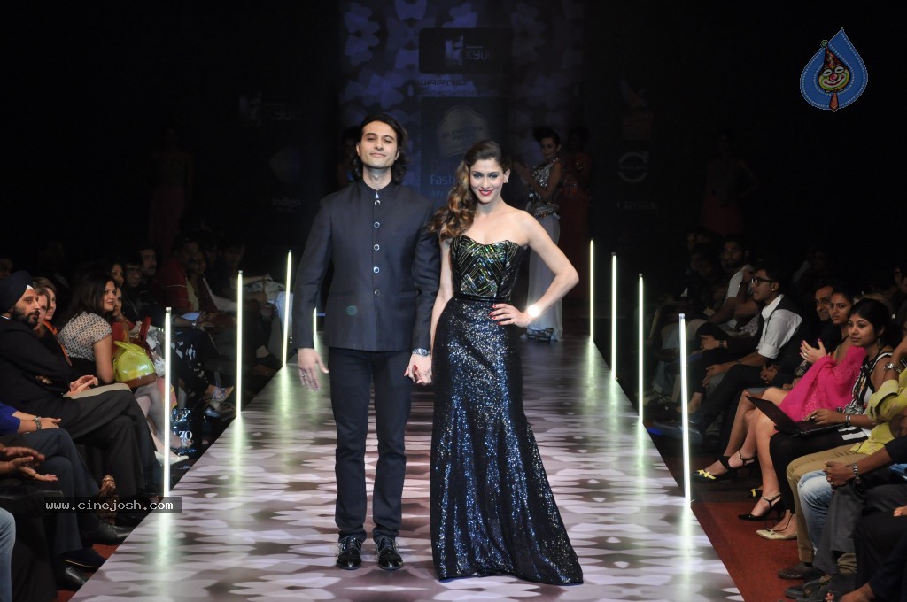Blenders Pride Bangalore Fashion Week - 28 / 46 photos