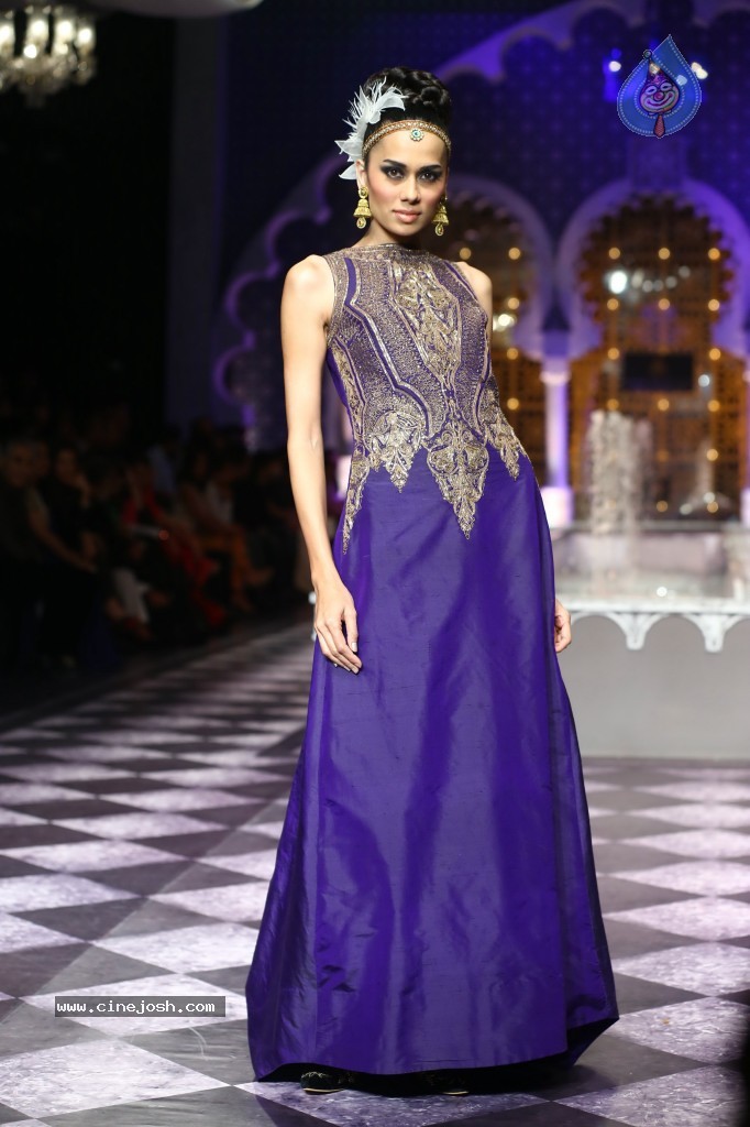 Blenders Pride Bangalore Fashion Week - 30 / 46 photos