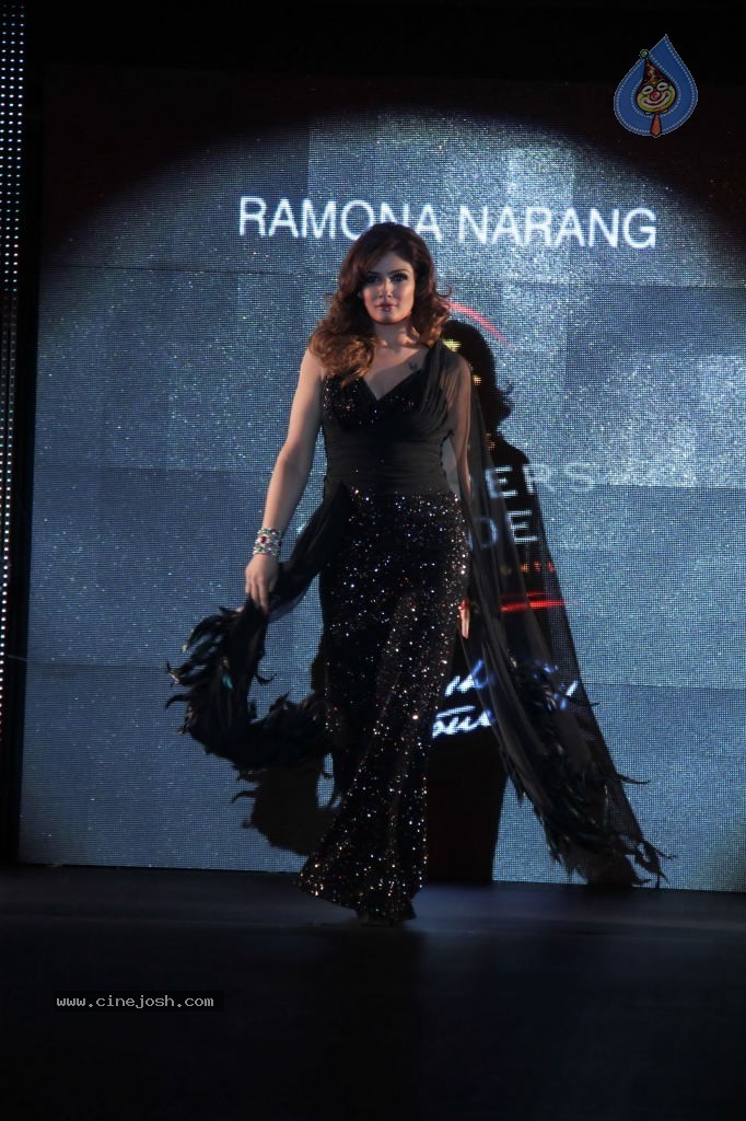 Blenders Pride Fashion Show Guests - 6 / 76 photos