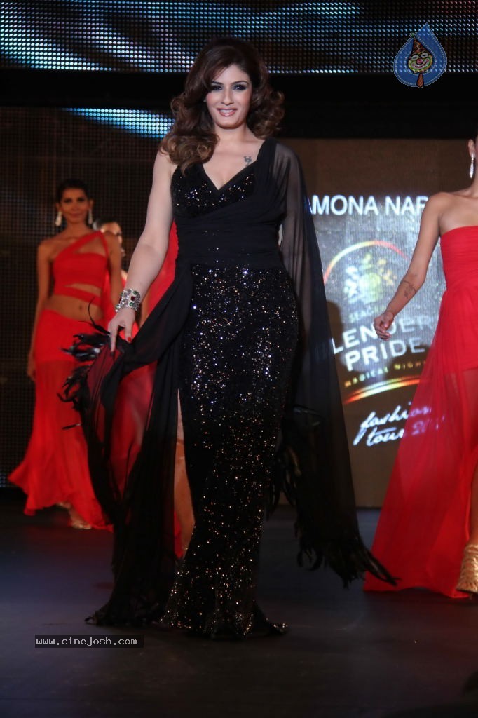 Blenders Pride Fashion Show Guests - 40 / 76 photos