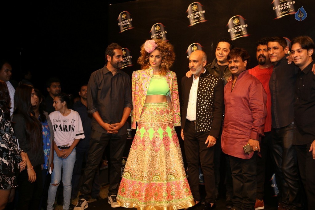 Blenders Pride Fashion Tour 2016 Photos - 26 / 36 photos