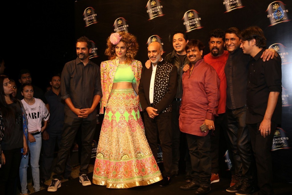 Blenders Pride Fashion Tour 2016 Photos - 32 / 36 photos