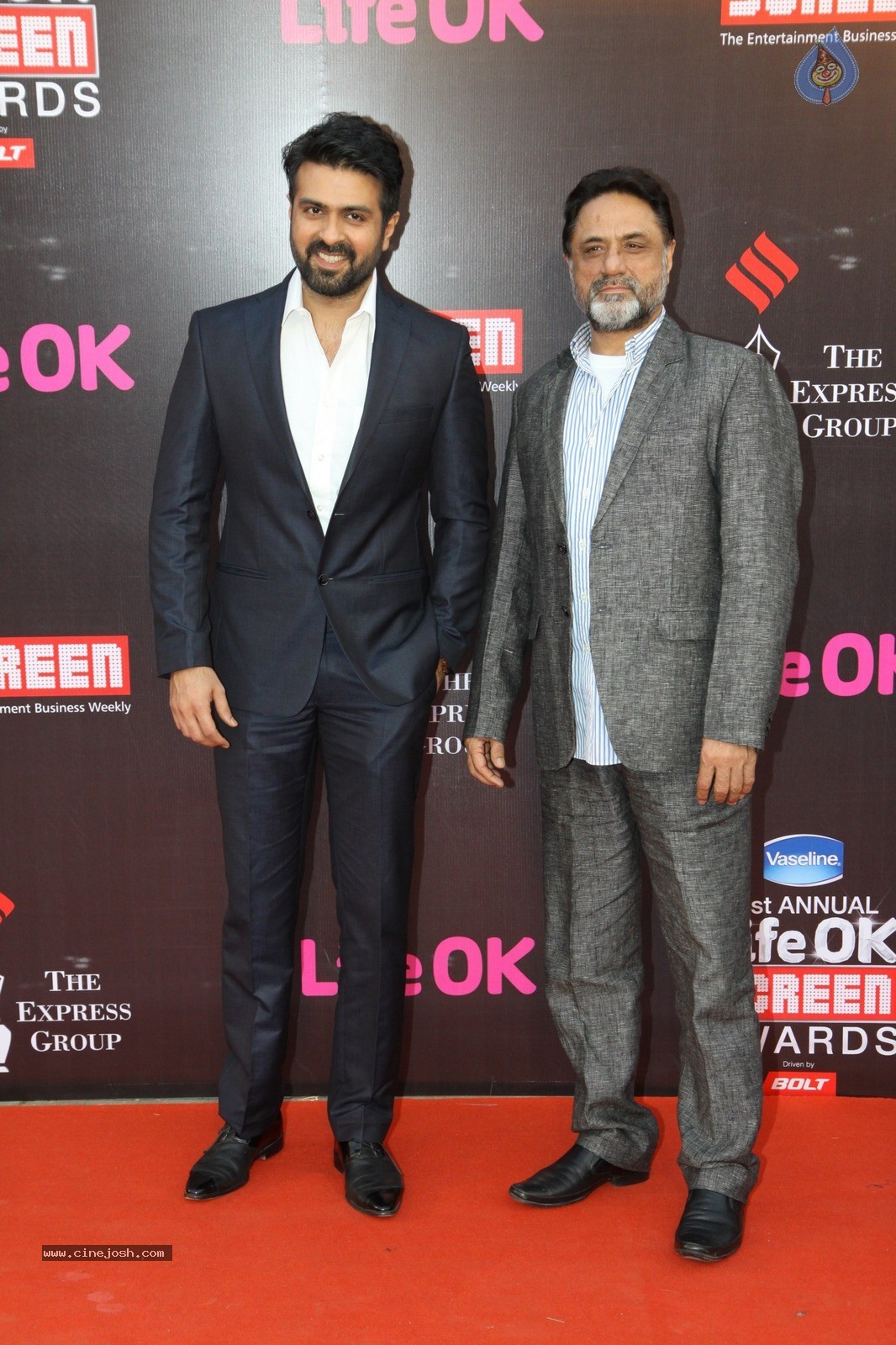 Bolly Celebs at 21st Life OK Screen Awards 01 - 16 / 78 photos
