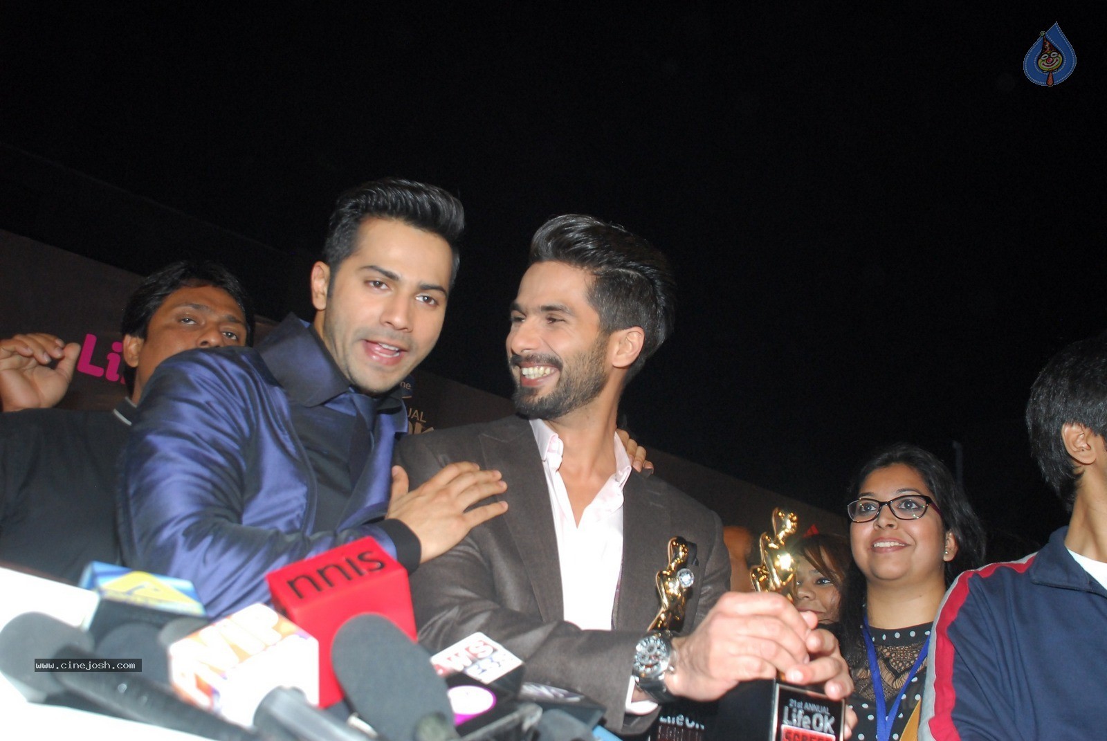 Bolly Celebs at 21st Life OK Screen Awards 01 - 45 / 78 photos
