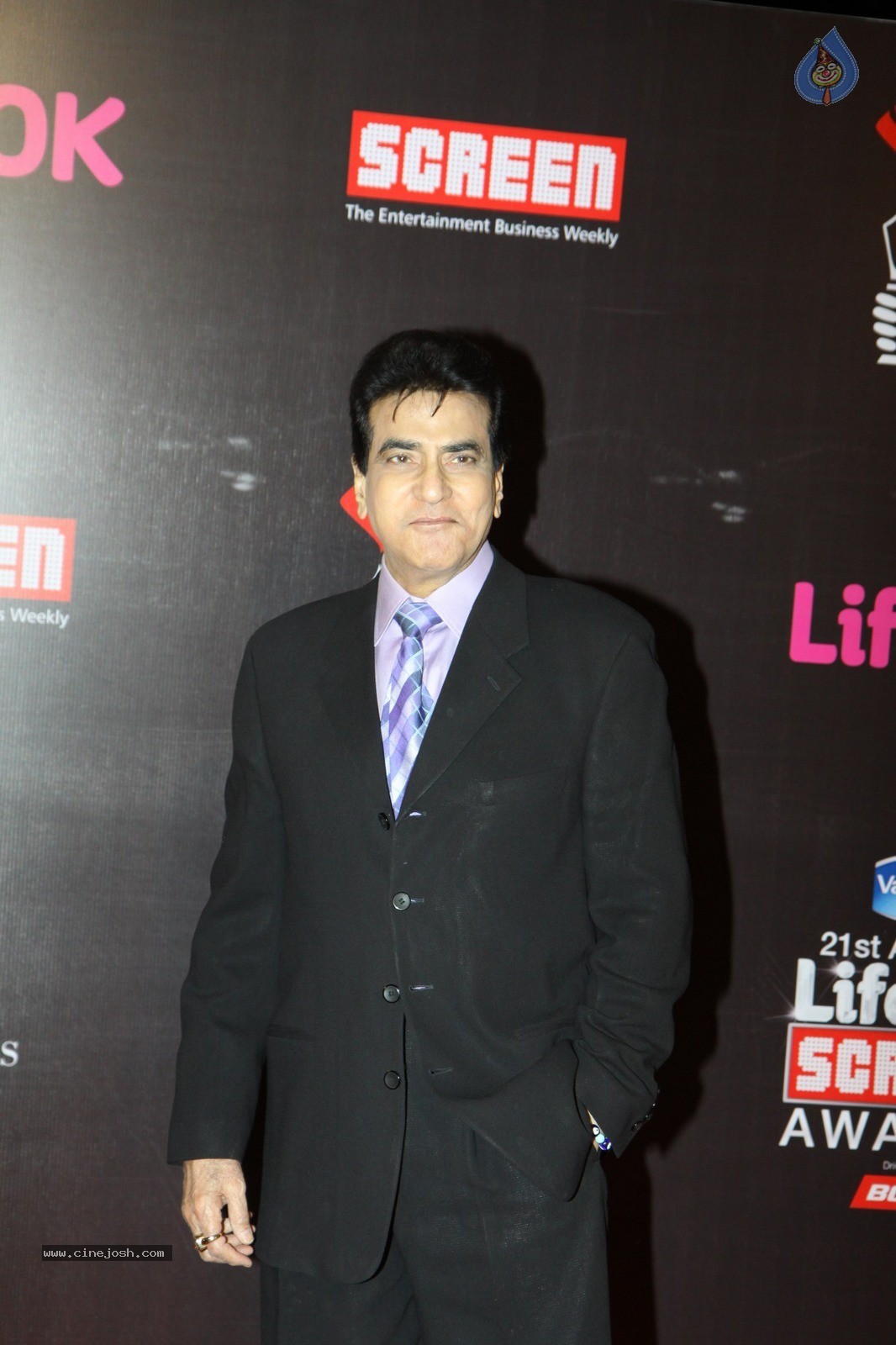 Bolly Celebs at 21st Life OK Screen Awards 02 - 30 / 78 photos