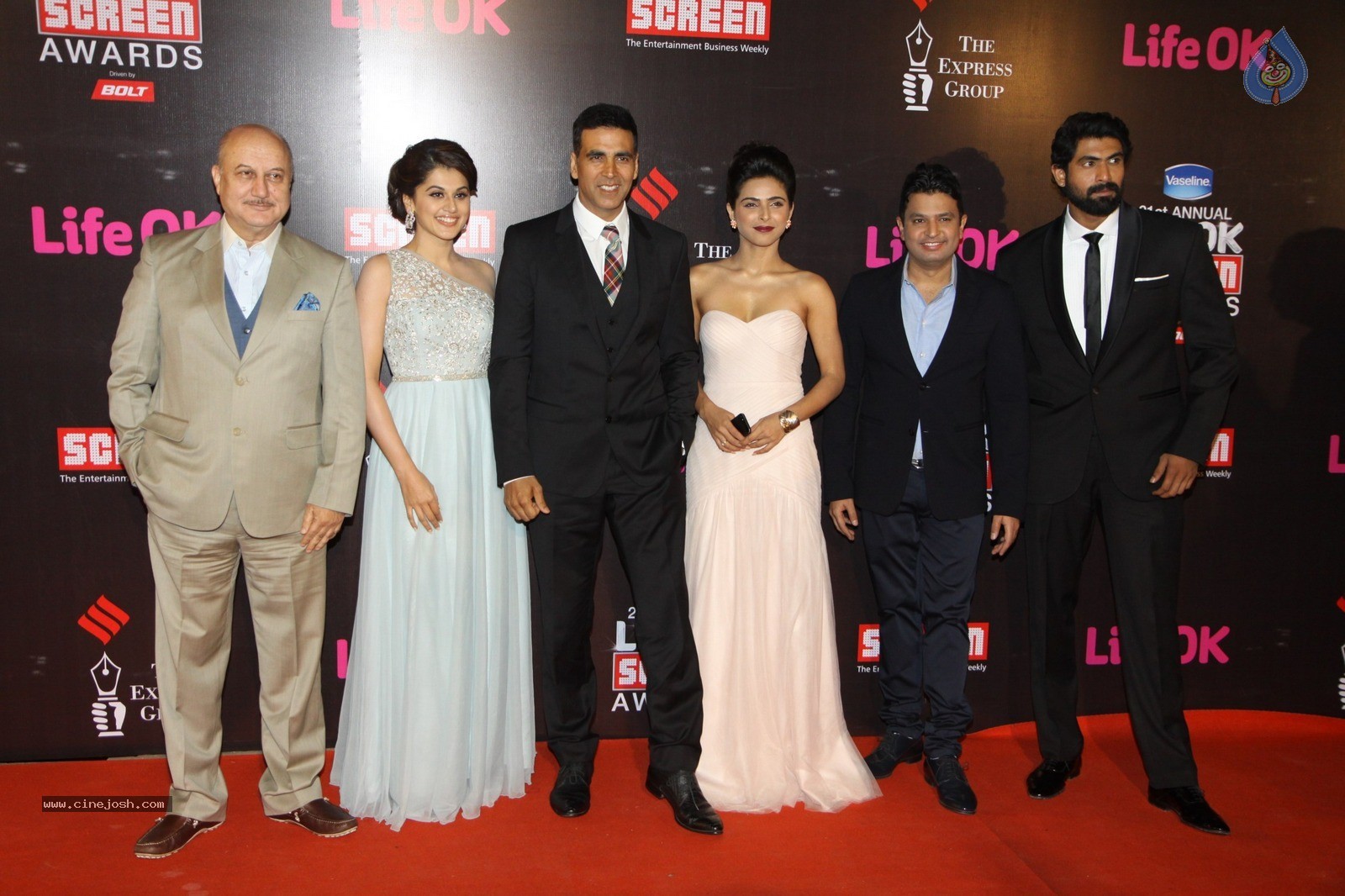 Bolly Celebs at 21st Life OK Screen Awards 02 - 60 / 78 photos