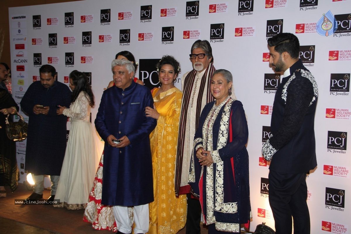 Bolly Celebs at 5th Annual Mijwan Fashion Show - 46 / 104 photos