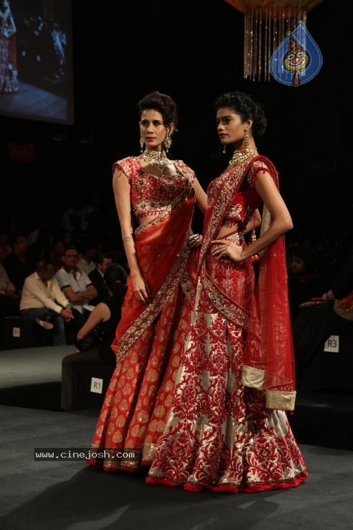 Bolly Celebs at Aamby Valley India Bridal Fashion Week - 28 / 54 photos