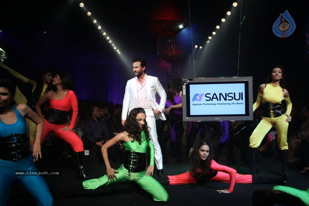 Bolly Celebs at Aamby Valley India Bridal Fashion Week - 53 / 54 photos