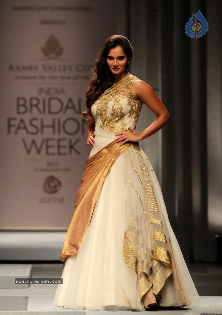 Bolly Celebs at Aamby Valley India Bridal Week 2013 - 61 / 84 photos