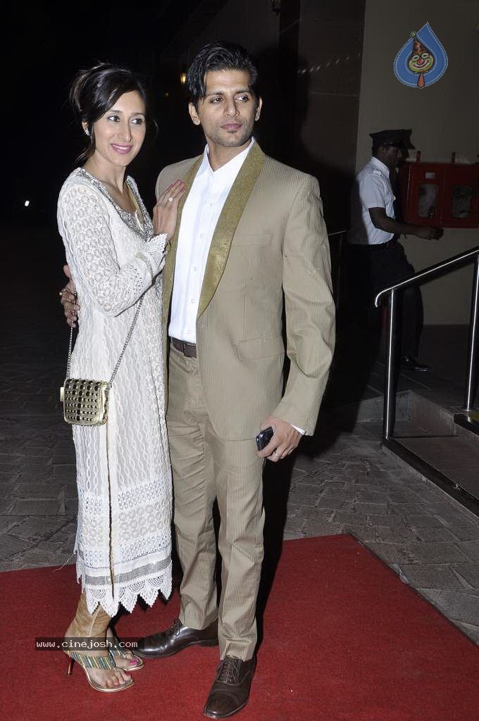 Bolly Celebs at Aamna Sharif Wedding Reception - 72 / 101 photos
