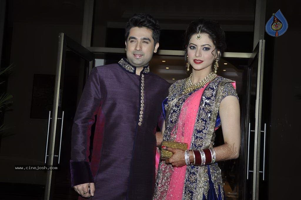 Bolly Celebs at Aamna Sharif Wedding Reception - 88 / 101 photos