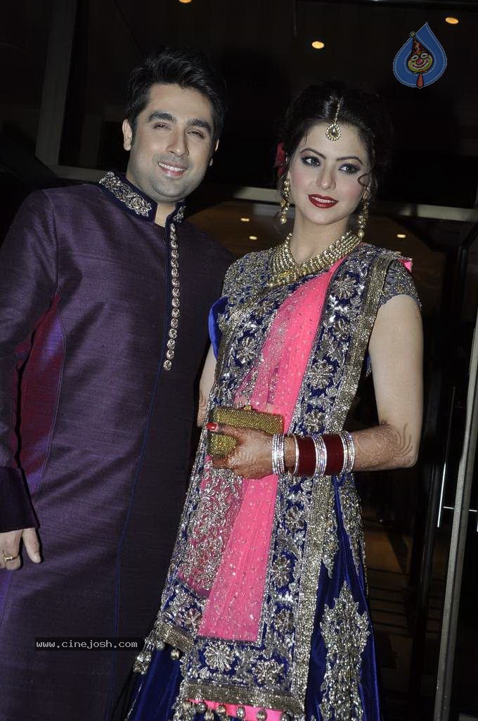 Bolly Celebs at Aamna Sharif Wedding Reception - 90 / 101 photos