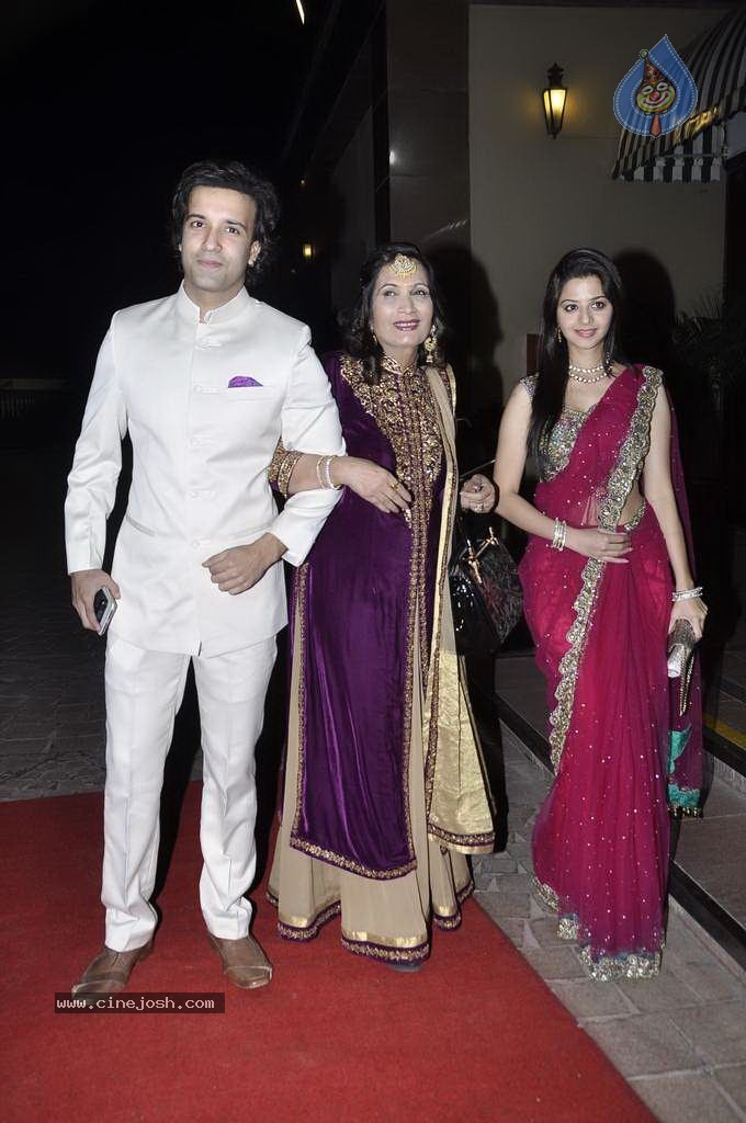 Bolly Celebs at Aamna Sharif Wedding Reception - 91 / 101 photos