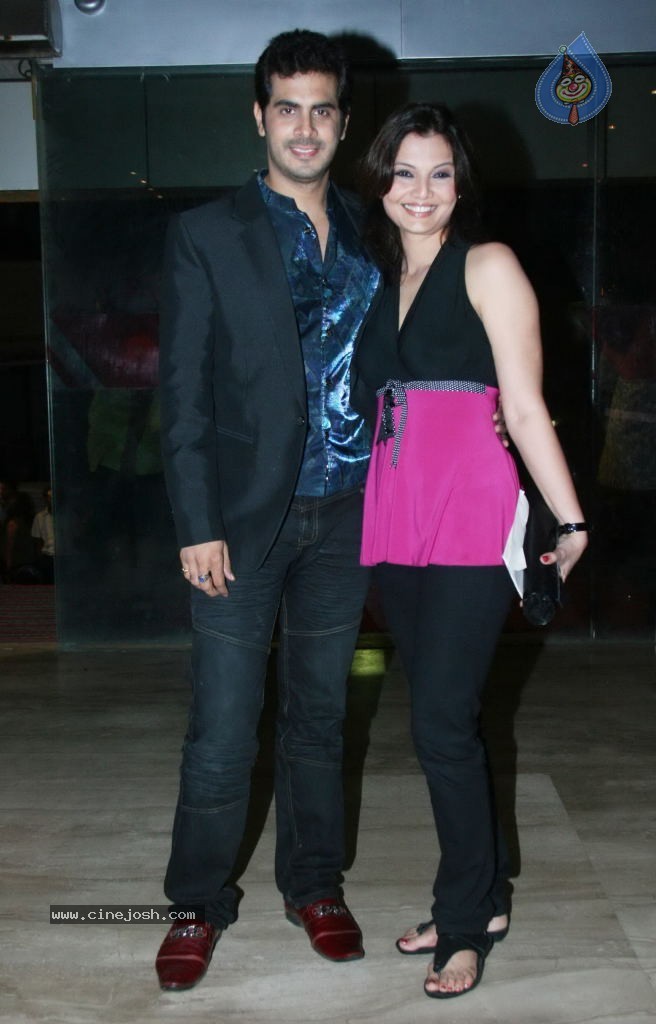 Bolly Celebs at Aarakshan Movie Premiere Show - 12 / 80 photos