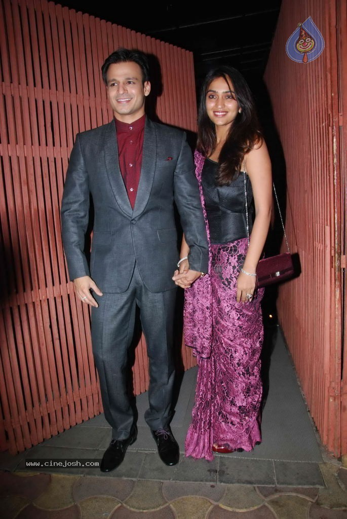 Bolly Celebs at Agneepath Movie Success Party - 51 / 150 photos