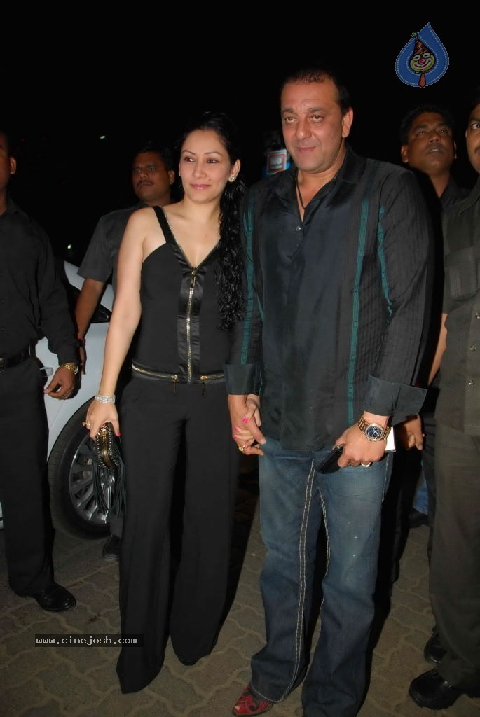 Bolly Celebs at Agneepath Movie Success Party - 61 / 150 photos