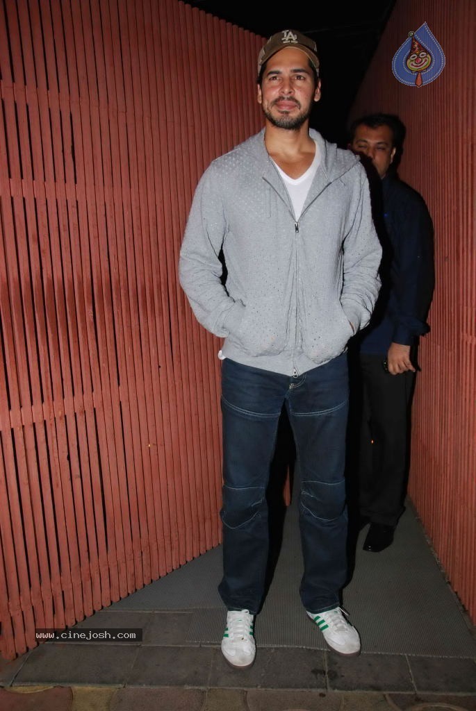 Bolly Celebs at Agneepath Movie Success Party - 65 / 150 photos