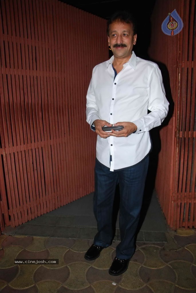 Bolly Celebs at Agneepath Movie Success Party - 124 / 150 photos