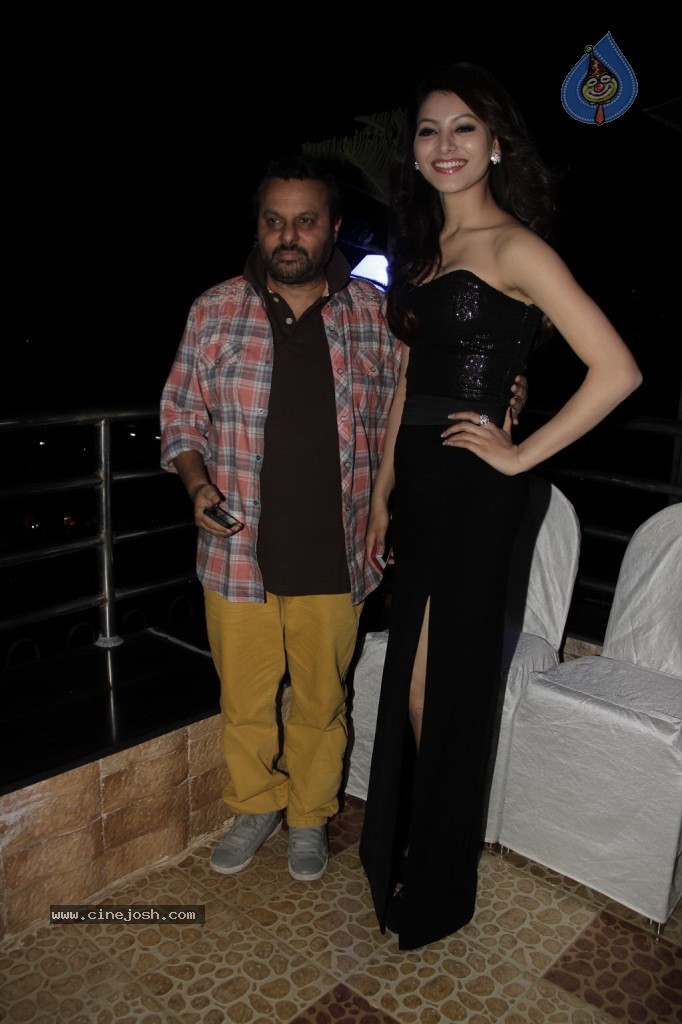 Bolly Celebs at Anil Sharma Bday Party - 19 / 55 photos