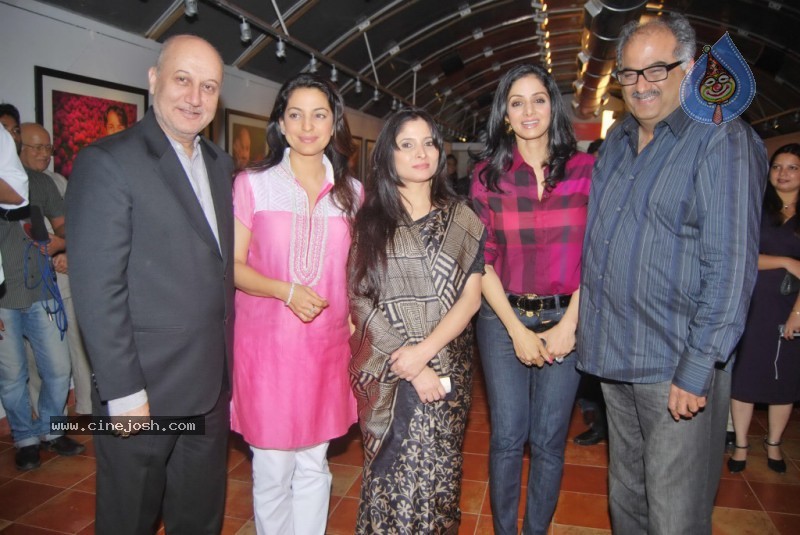 Bolly Celebs at Anupam Kher Art Exhibition Launch - 16 / 65 photos