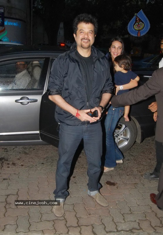 Bolly Celebs at Anupam Kher Art Exhibition Launch - 46 / 65 photos