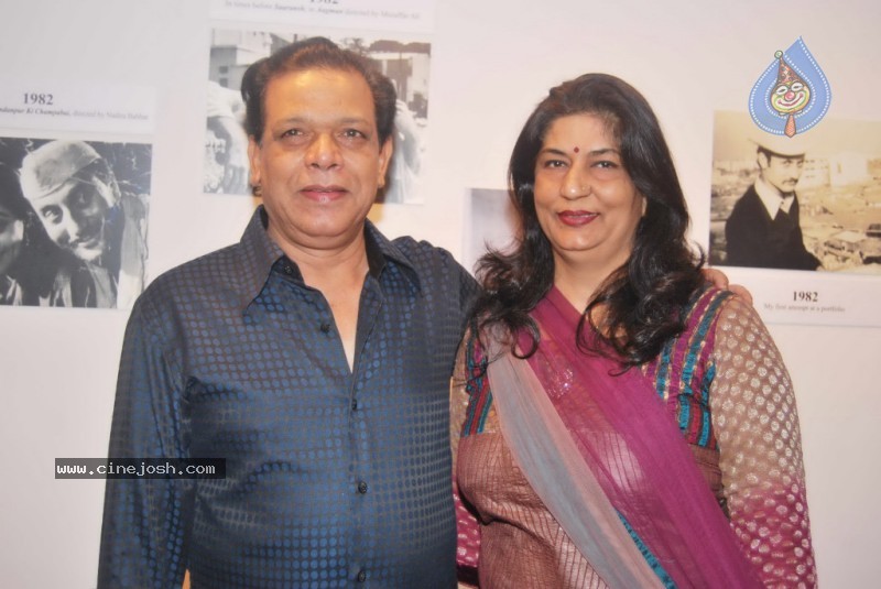 Bolly Celebs at Anupam Kher Art Exhibition Launch - 49 / 65 photos