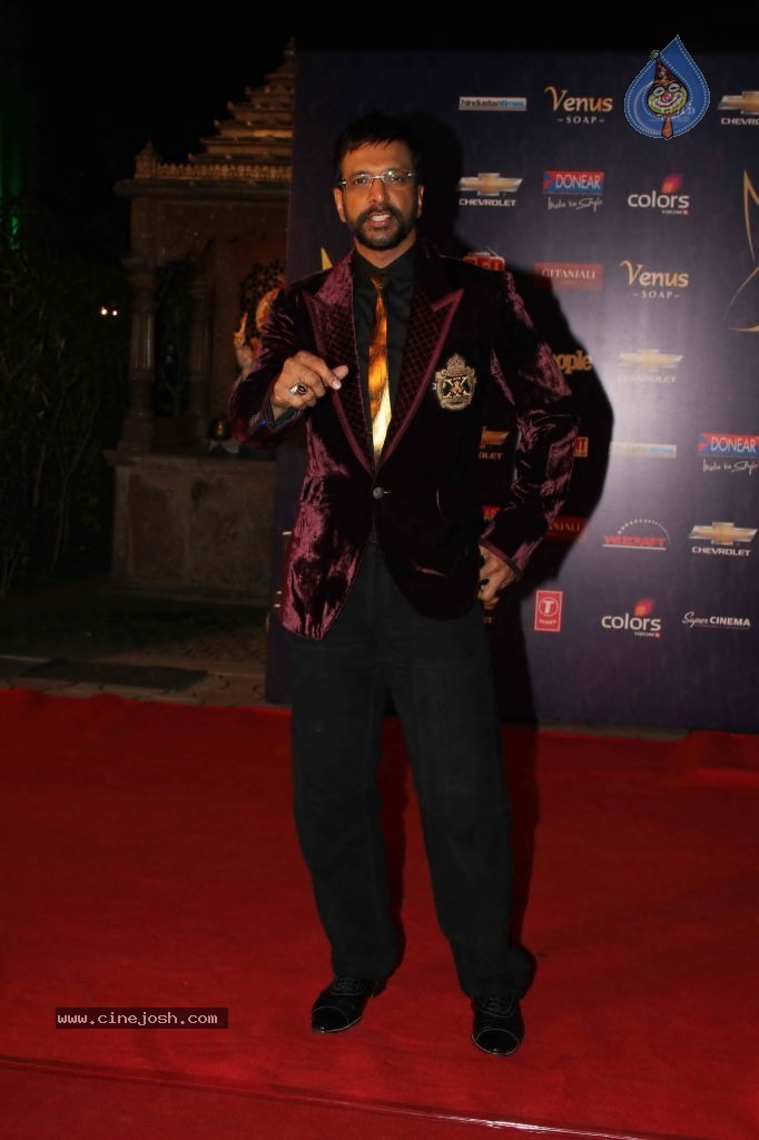 Bolly Celebs at Apsara Awards- 02 - 67 / 104 photos