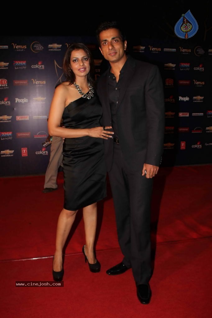 Bolly Celebs at Apsara Awards- 02 - 69 / 104 photos