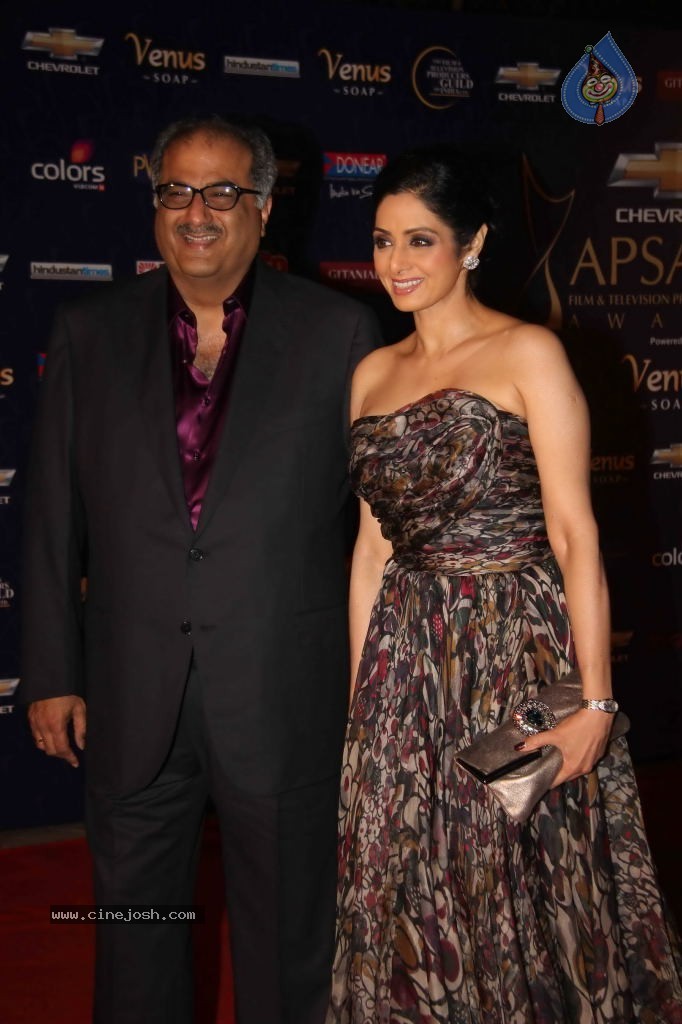 Bolly Celebs at Apsara Awards- 01 - 4 / 100 photos
