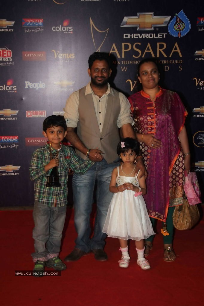 Bolly Celebs at Apsara Awards- 01 - 58 / 100 photos