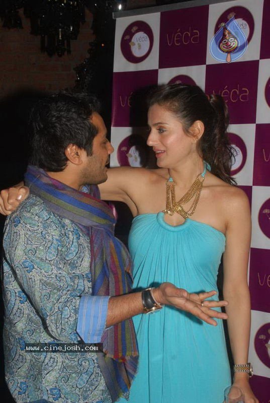 Bolly Celebs at Ashmit Patel Bday Bash - 33 / 175 photos