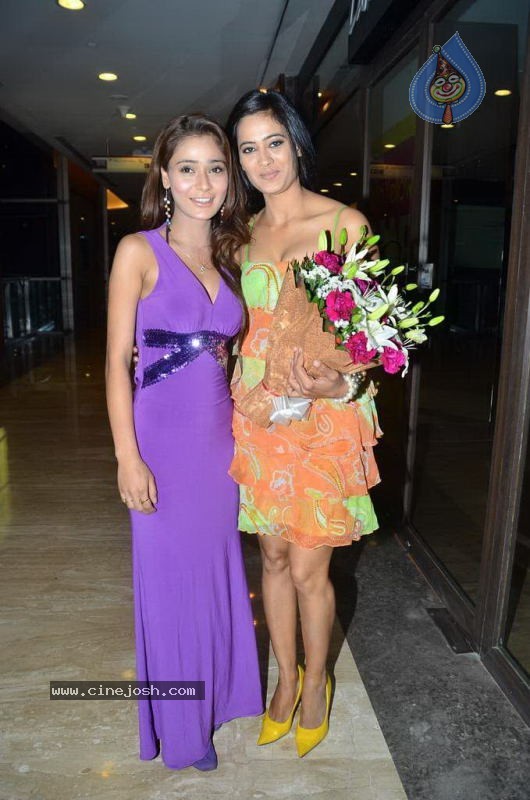 Bolly Celebs at Ashmit Patel Bday Bash - 48 / 175 photos