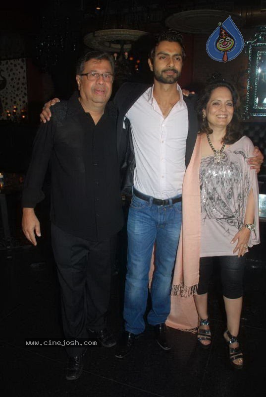 Bolly Celebs at Ashmit Patel Bday Bash - 63 / 175 photos