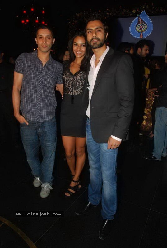 Bolly Celebs at Ashmit Patel Bday Bash - 71 / 175 photos