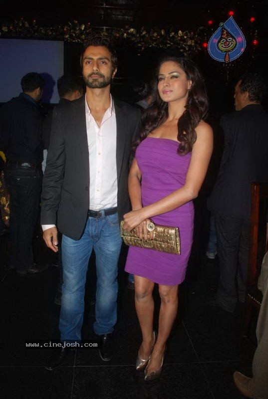 Bolly Celebs at Ashmit Patel Bday Bash - 74 / 175 photos