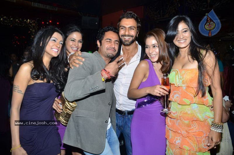 Bolly Celebs at Ashmit Patel Bday Bash - 82 / 175 photos