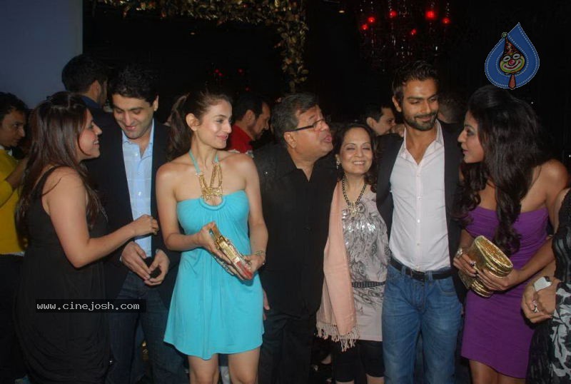 Bolly Celebs at Ashmit Patel Bday Bash - 88 / 175 photos