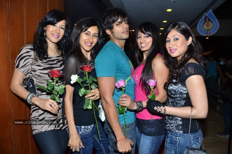 Bolly Celebs at Ashmit Patel Bday Bash - 95 / 175 photos